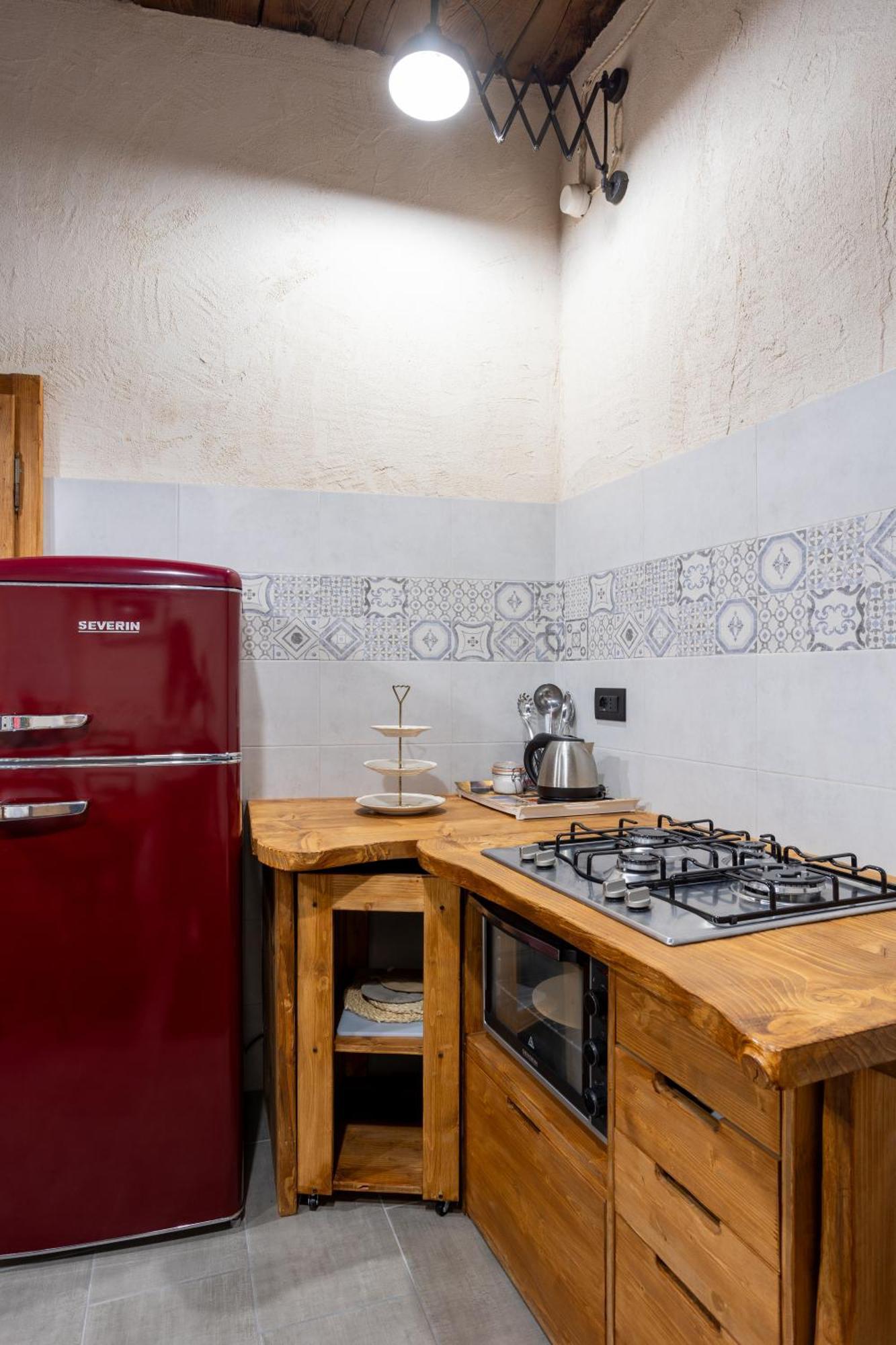 Da Tinti Apartment Madonna Del Sasso Bagian luar foto
