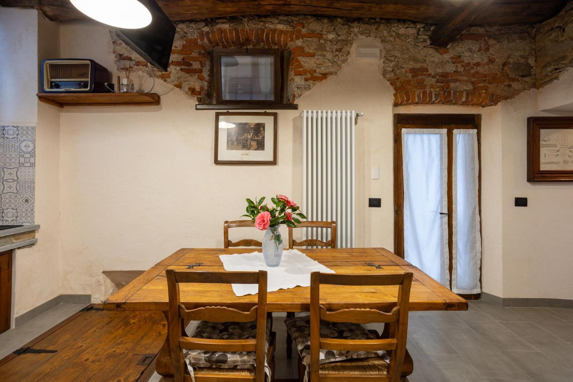 Da Tinti Apartment Madonna Del Sasso Bagian luar foto