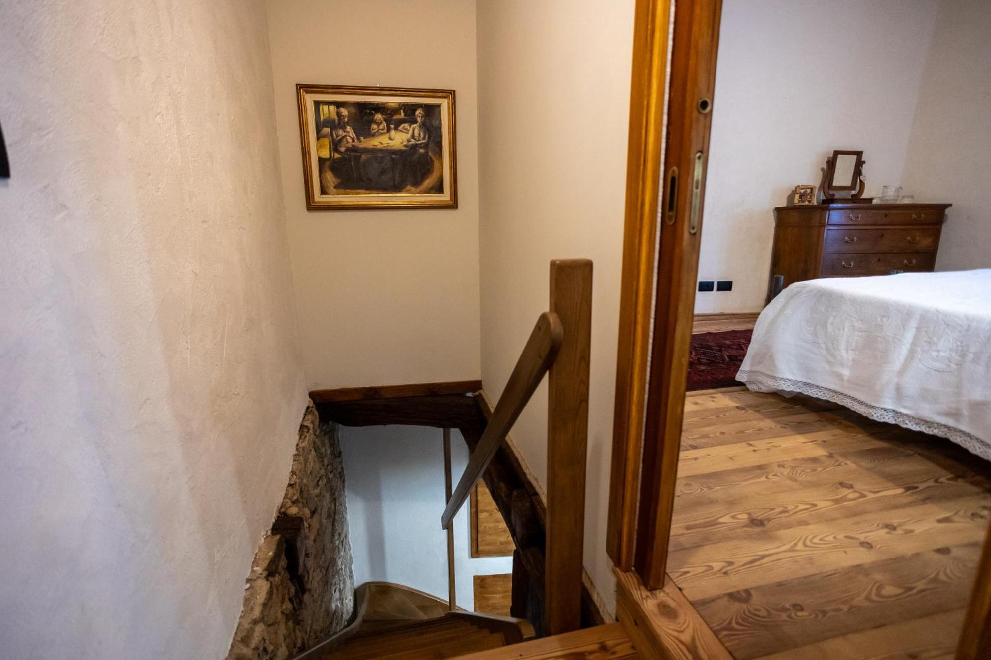 Da Tinti Apartment Madonna Del Sasso Bagian luar foto