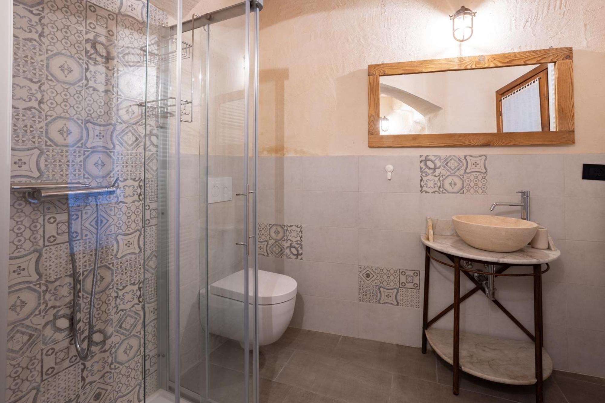 Da Tinti Apartment Madonna Del Sasso Bagian luar foto