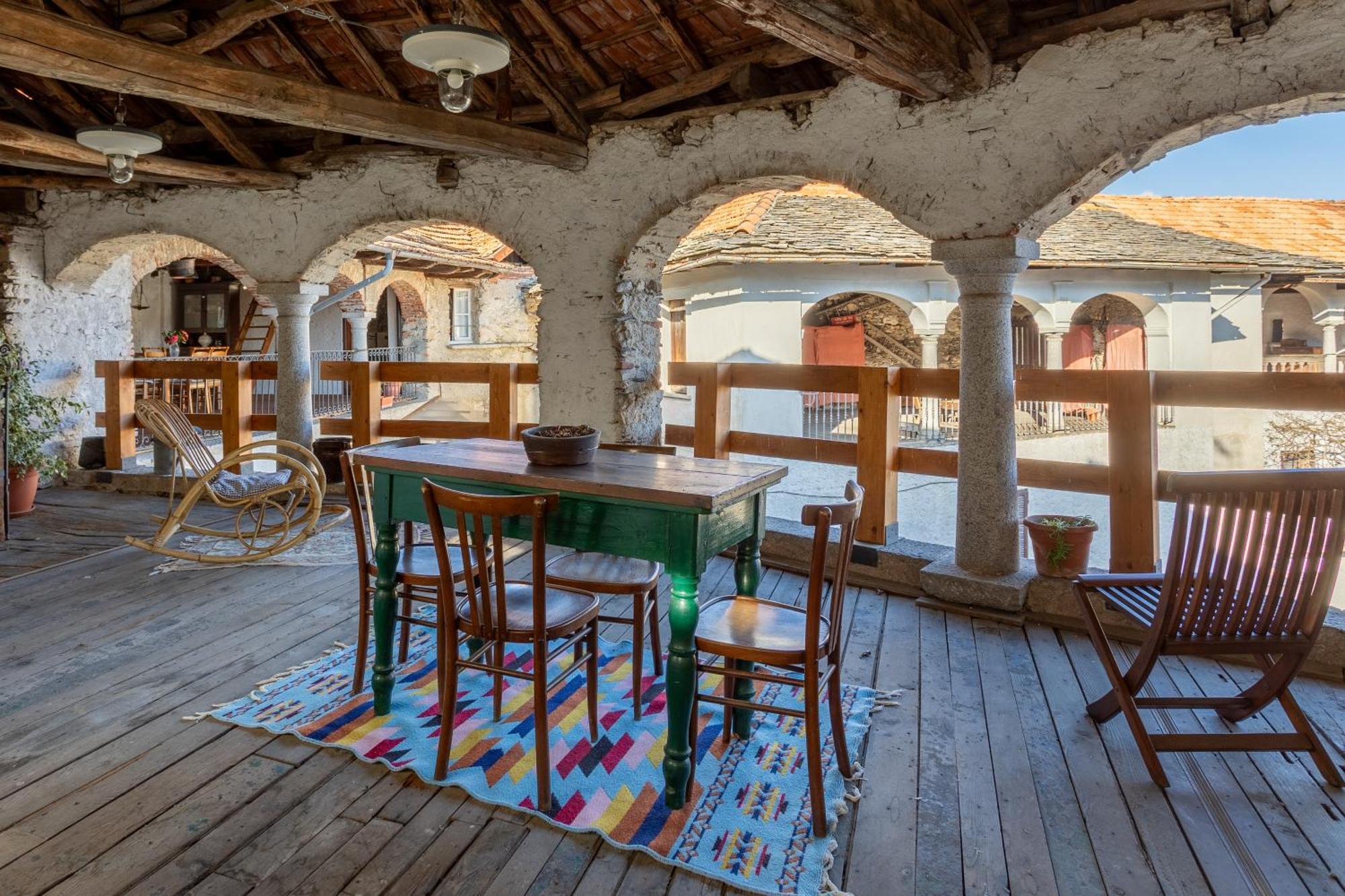 Da Tinti Apartment Madonna Del Sasso Bagian luar foto